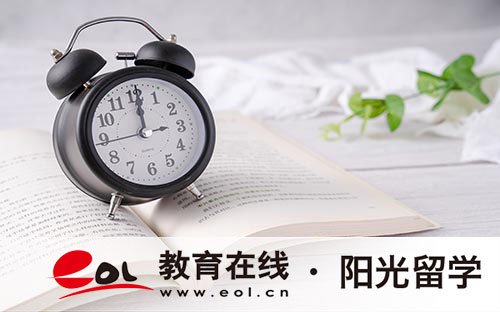 中央圣馬丁藝術(shù)與設(shè)計學(xué)院作品集要求