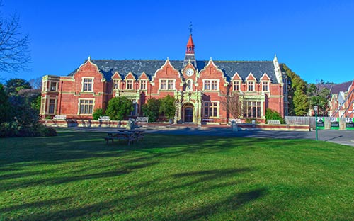 美國藝術(shù)留學機構(gòu)哪個比較好一點