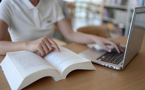 美國留學(xué)本科容易嗎？美國本科留學(xué)申請(qǐng)條件是什么？