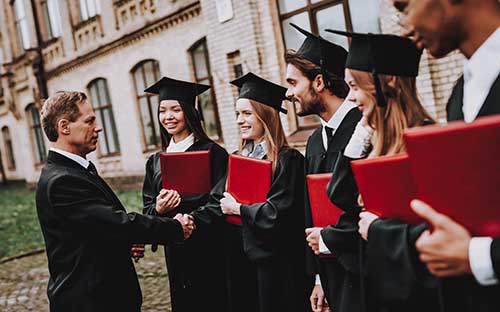 2025年秋季四川大學(xué)—俄羅斯伏爾加格勒國立醫(yī)科大學(xué)2+3/4項(xiàng)目招生簡(jiǎn)章