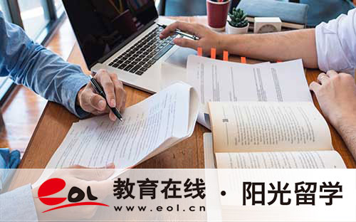 去英國留學(xué)導(dǎo)演專業(yè)必看的經(jīng)典電影